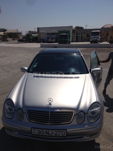 Mercedes E 270 2002, 25,800 km - 2.7 l - Bakı