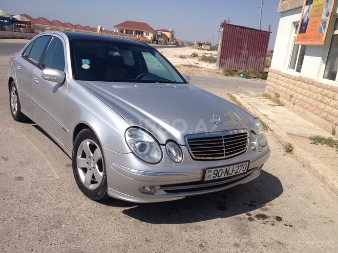 Mercedes E 270 2002, 25,800 km - 2.7 l - Bakı
