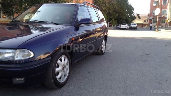 Opel Astra 1997, 230,000 km - 1.6 l - Bakı