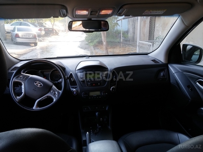 Hyundai ix35 2013, 27,000 km - 2.0 l - Bakı