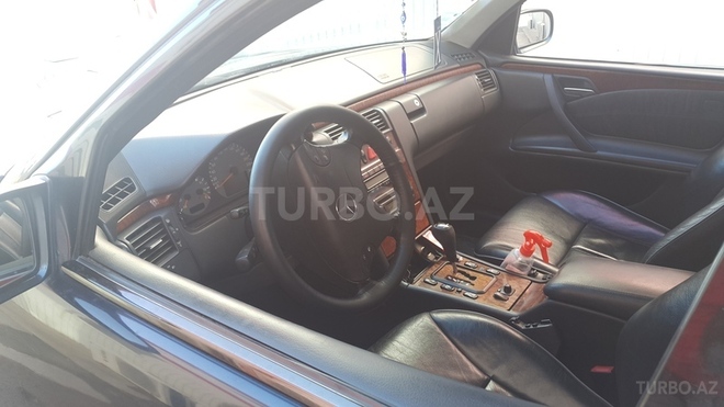 Mercedes E 240 1999, 195,600 km - 2.4 l - Bakı