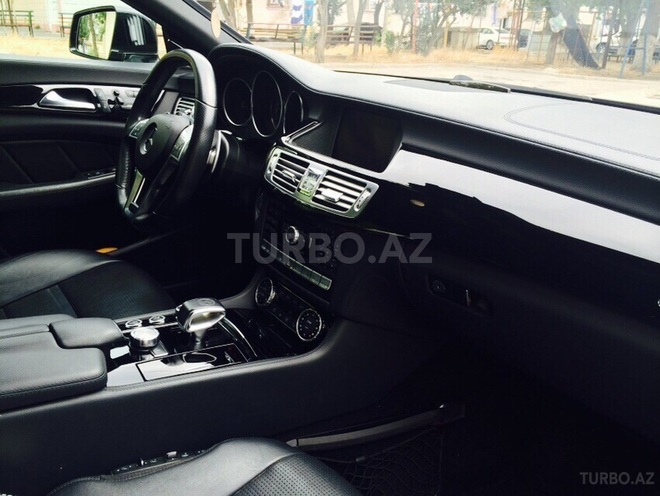 Mercedes CLS 63 AMG 2013, 60,000 km - 5.5 l - Bakı