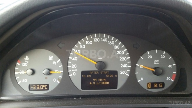 Mercedes E 270 2000, 250,000 km - 2.2 л - Bakı
