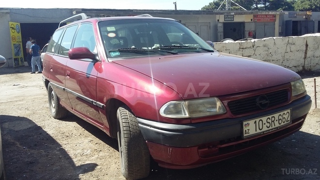 Opel Astra 1995, 380,000 km - 1.6 л - Bakı