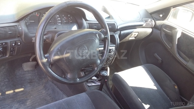Opel Astra 1995, 380,000 km - 1.6 л - Bakı