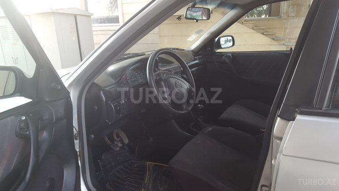 Opel Astra 1997, 2,650,000 km - 1.6 l - Bakı