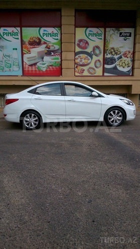 Hyundai Accent 2013, 94,000 km - 1.4 л - Bakı