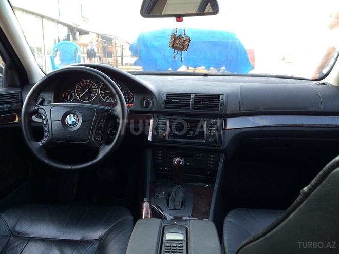 BMW 530 2001, 266,000 km - 3.0 л - Bakı