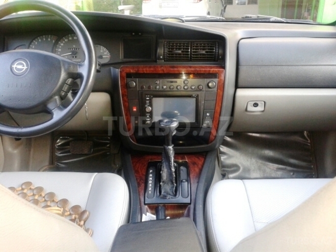 Opel Omega 2001, 268,000 km - 3.0 l - Bakı