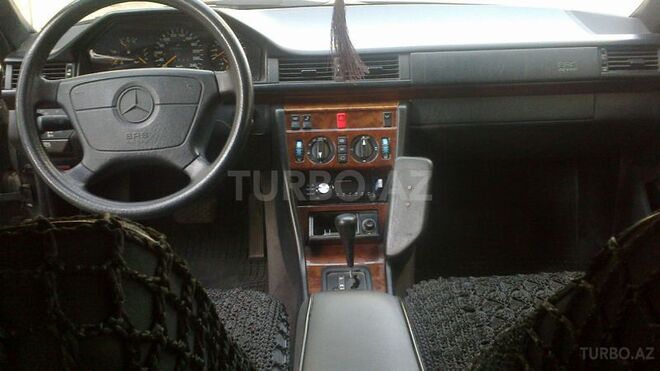 Mercedes E 200 1995, 350,000 km - 2.0 l - Bakı