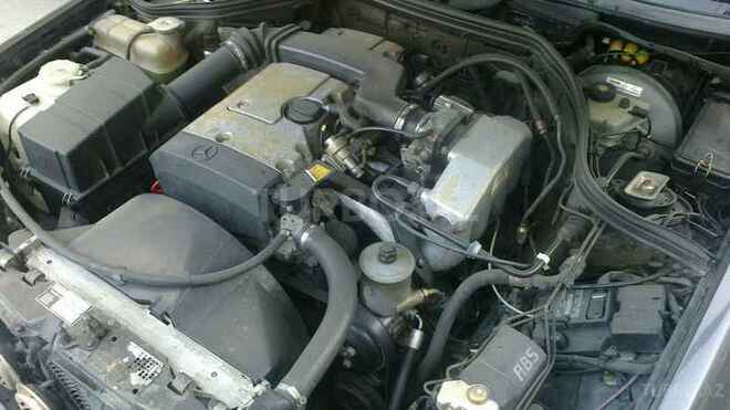 Mercedes E 200 1995, 350,000 km - 2.0 l - Bakı