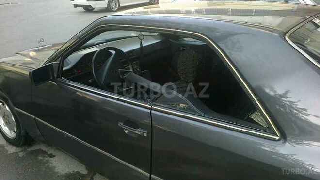 Mercedes E 200 1995, 350,000 km - 2.0 l - Bakı