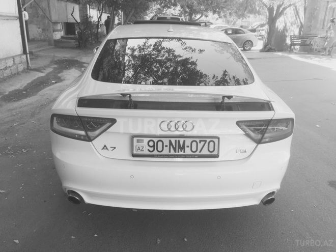 Audi A7 2011, 43,000 km - 3.0 l - Bakı