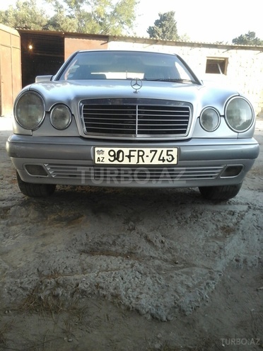 Mercedes E 220 1997, 350,000 km - 2.2 l - Bakı