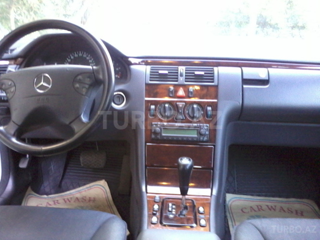 Mercedes E 220 2000, 220,000 km - 2.2 л - Bakı