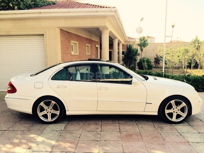 Mercedes E 220 2007, 183,000 km - 2.2 l - Bakı