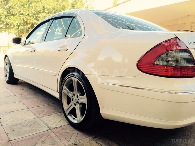 Mercedes E 220 2007, 183,000 km - 2.2 l - Bakı