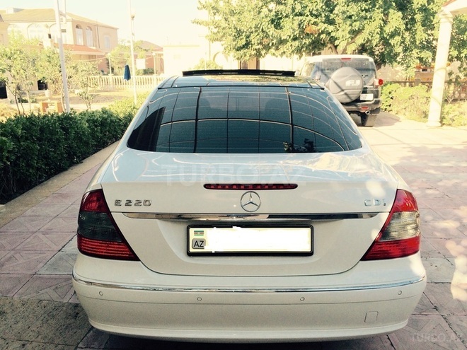 Mercedes E 220 2007, 183,000 km - 2.2 l - Bakı