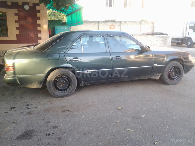 Mercedes E 250 1992, 345,678 km - 2.5 л - Bakı