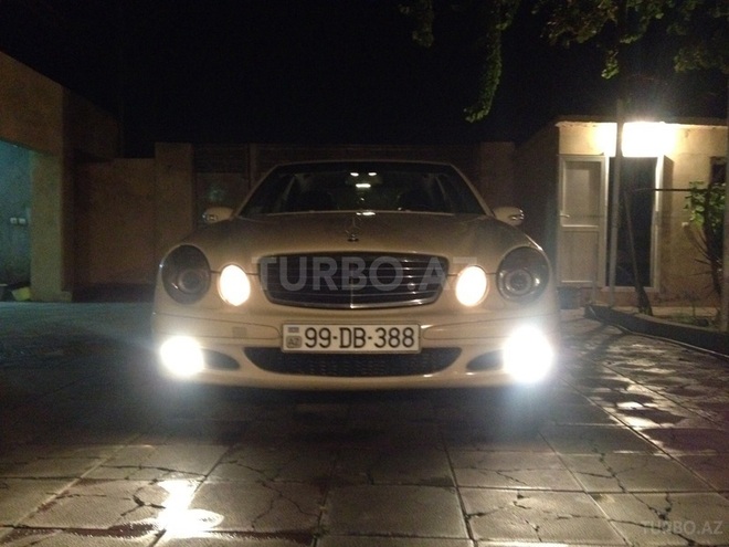 Mercedes E 220 2005, 126,656 km - 2.2 l - Bakı