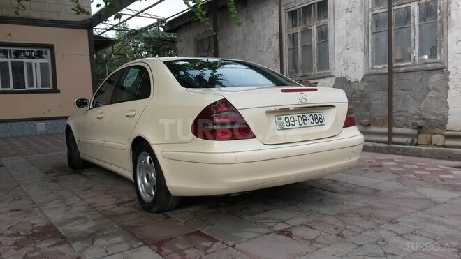 Mercedes E 220 2005, 126,656 km - 2.2 l - Bakı