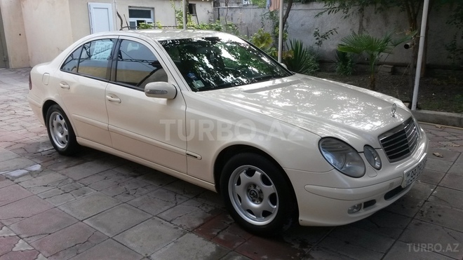 Mercedes E 220 2005, 126,656 km - 2.2 l - Bakı