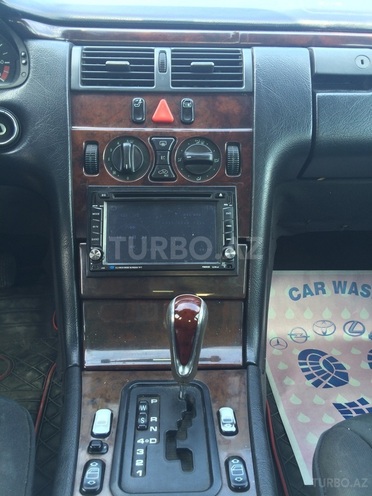 Mercedes E 230 1996, 200,000 km - 2.3 l - Bakı