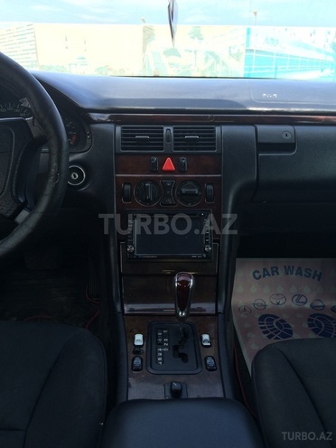 Mercedes E 230 1996, 200,000 km - 2.3 l - Bakı