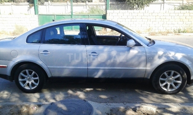 Volkswagen Passat 2003, 170,000 km - 1.8 л - Bakı