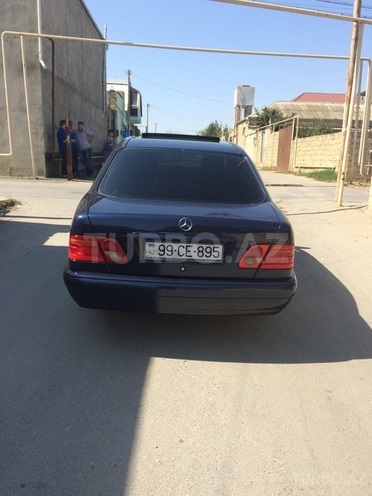 Mercedes E 200 1997, 230,000 km - 2.0 l - Bakı