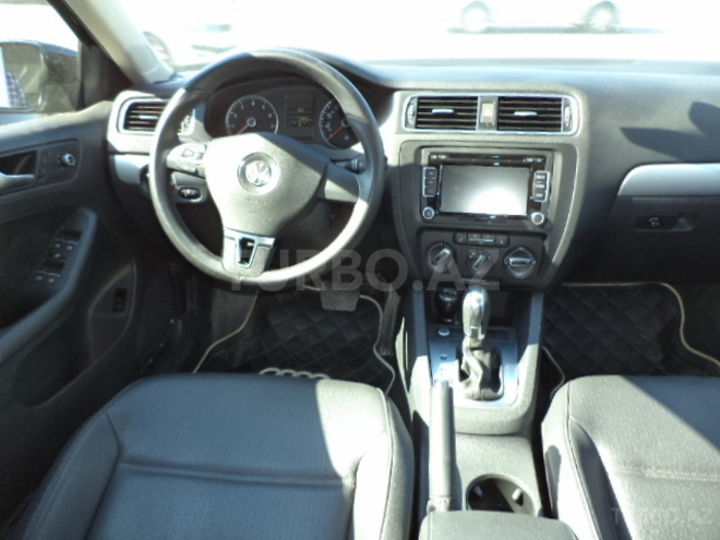 Volkswagen Jetta 2014, 14,000 km - 1.8 l - Bakı