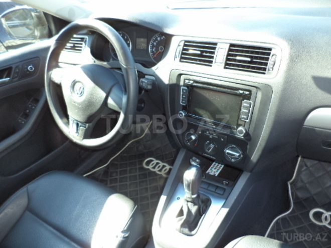 Volkswagen Jetta 2014, 14,000 km - 1.8 l - Bakı