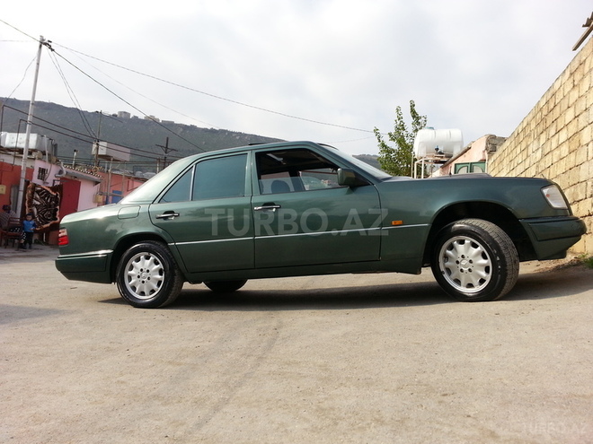 Mercedes E 200 1995, 405,068 km - 2.0 l - Bakı