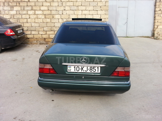 Mercedes E 200 1995, 405,068 km - 2.0 l - Bakı