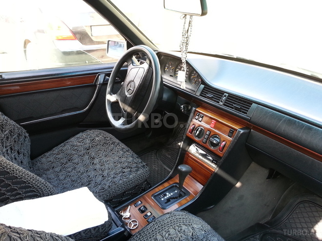 Mercedes E 200 1995, 405,068 km - 2.0 l - Bakı