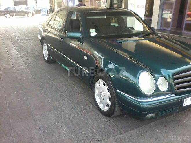 Mercedes E 200 1995, 256,000 km - 2.0 l - Bakı