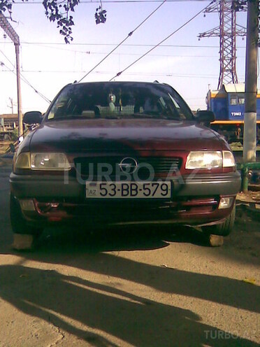 Opel Astra 1996, 281,695 km - 1.6 l - Bakı