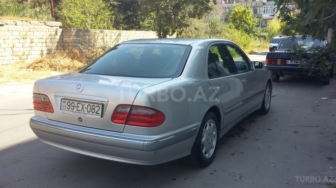 Mercedes E 240 1999, 142,481 km - 2.4 l - Bakı