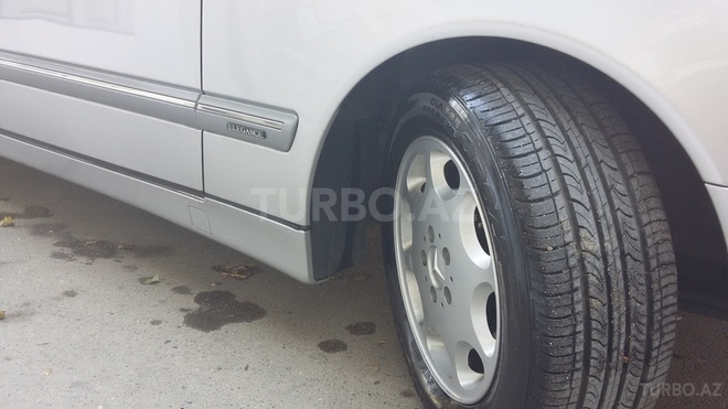 Mercedes E 240 1999, 142,481 km - 2.4 l - Bakı