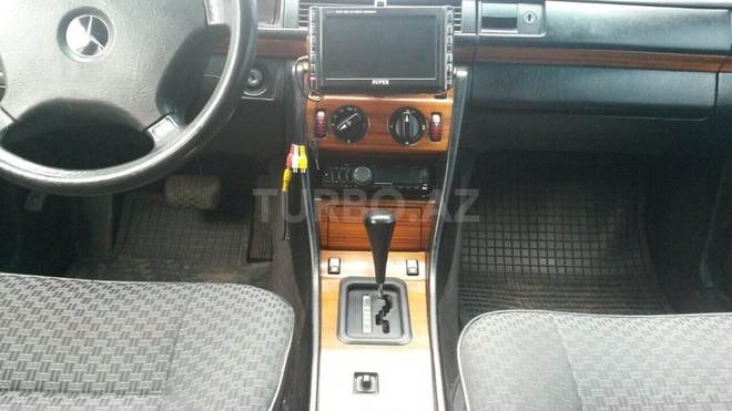 Mercedes E 300 1992, 600,000 km - 3.0 л - Bakı