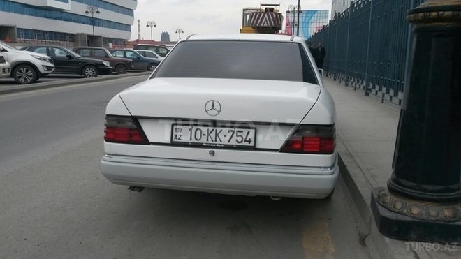 Mercedes E 300 1992, 600,000 km - 3.0 л - Bakı