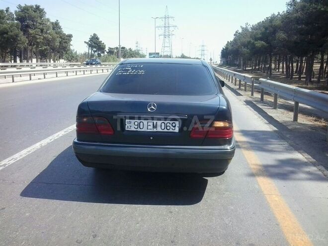 Mercedes E 220 1998, 440,000 km - 2.2 l - Bakı