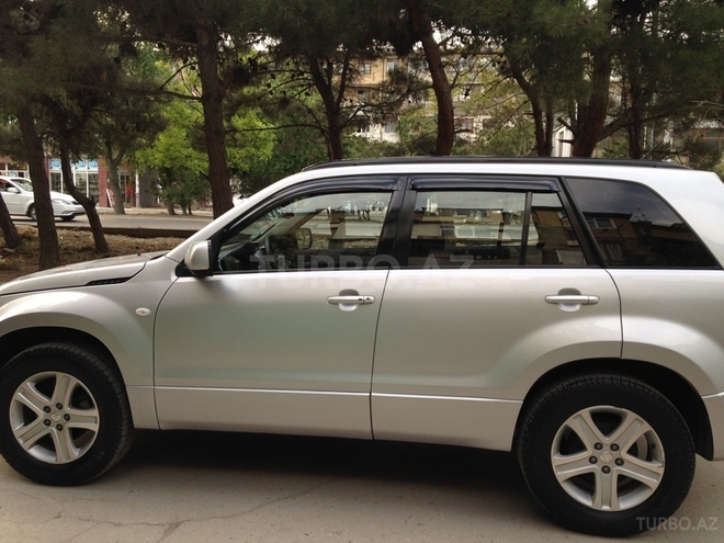 Suzuki Grand Vitara 2007, 180,000 km - 2.7 l - Bakı