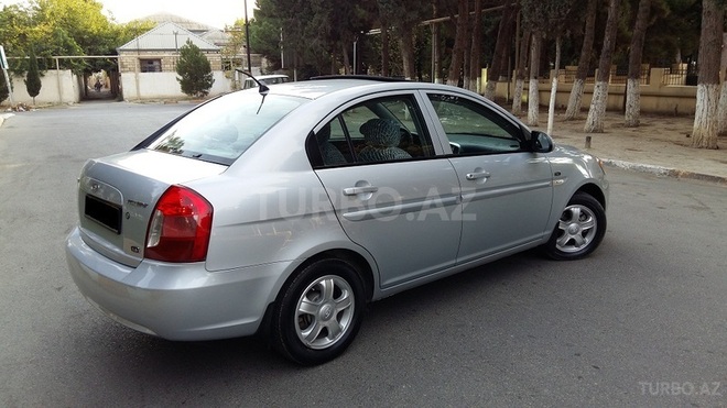 Hyundai Accent 2006, 131,000 km - 1.6 l - Bakı