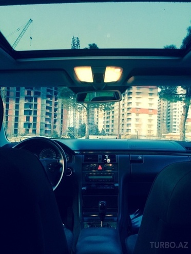 Mercedes E 240 2000, 210,000 km - 2.4 l - Bakı