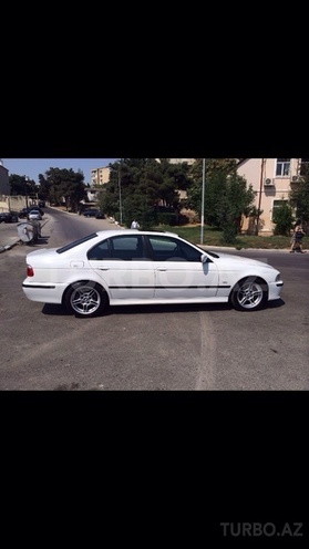 BMW 525 2001, 131,500 km - 2.5 l - Bakı