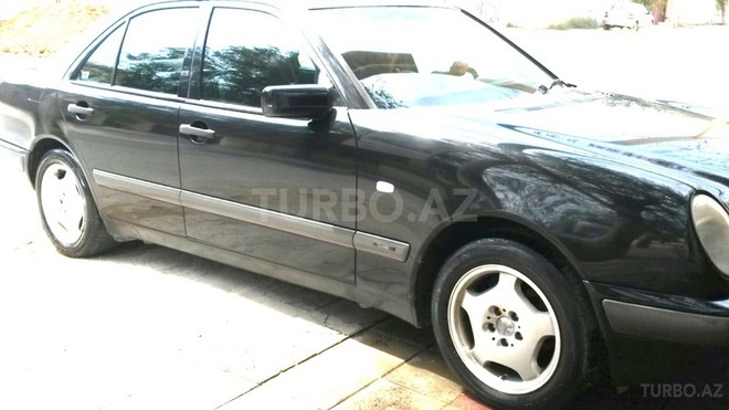 Mercedes E 230 1997, 235,000 km - 2.3 l - Bakı