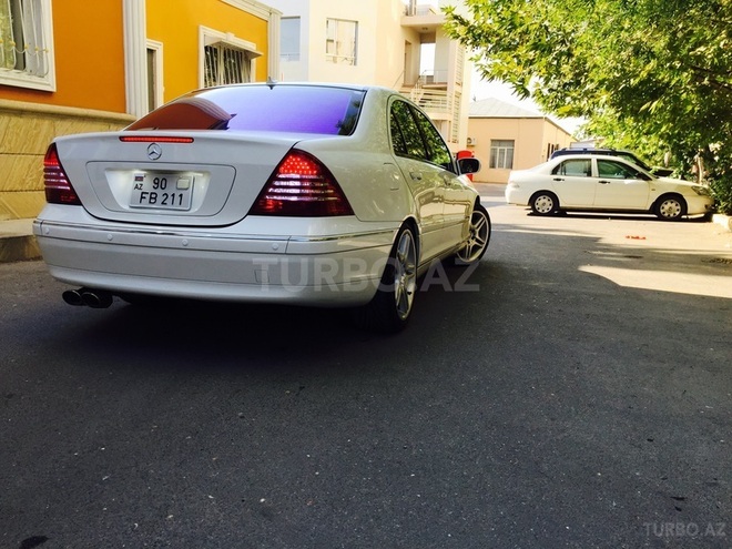 Mercedes C 240 2002, 145,300 km - 2.6 л - Bakı