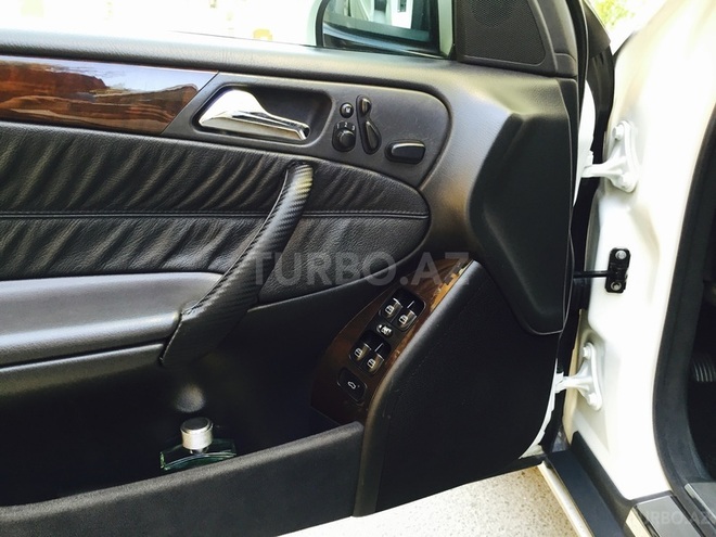 Mercedes C 240 2002, 145,300 km - 2.6 л - Bakı