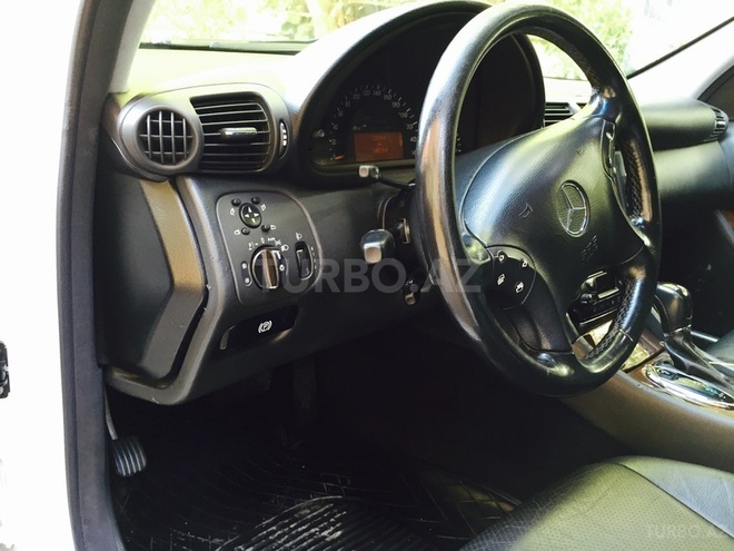 Mercedes C 240 2002, 145,300 km - 2.6 л - Bakı